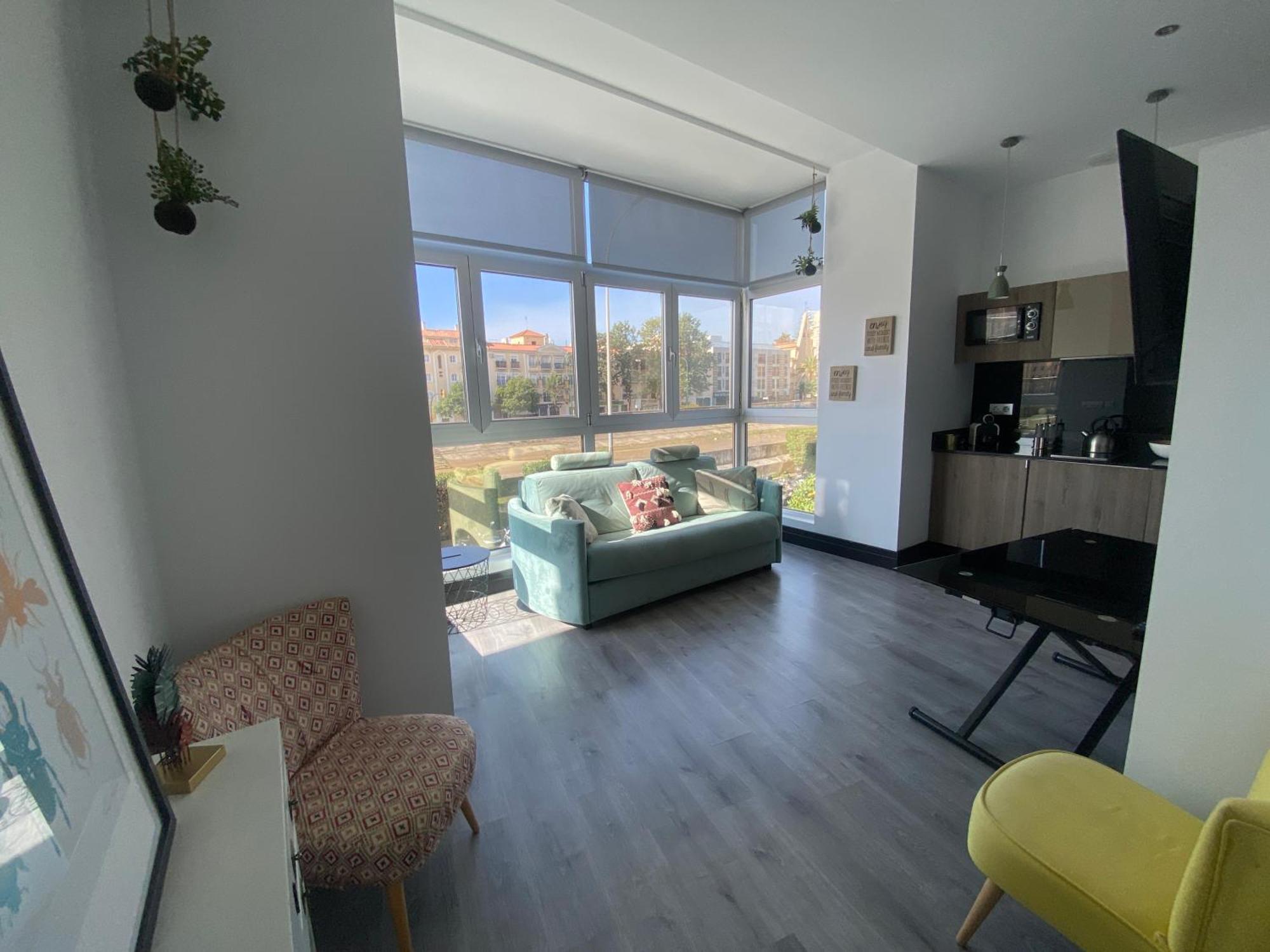 Stay U-Nique Apartments Rosaleda Málaga Dış mekan fotoğraf